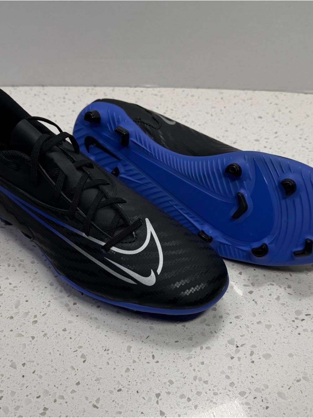 Nike Soccer Cleats Mens Size 9 Black Blue FG DD9483-040 Football Boots